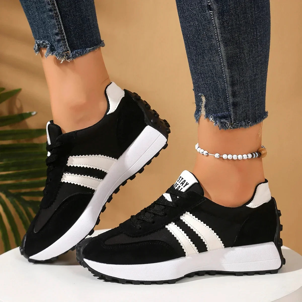 2026 Women Sneakers Spring New Luxury Flat Comfortable Slip on Soft Trend Sneakers Women Lightweight Outdoor Shoes for Women