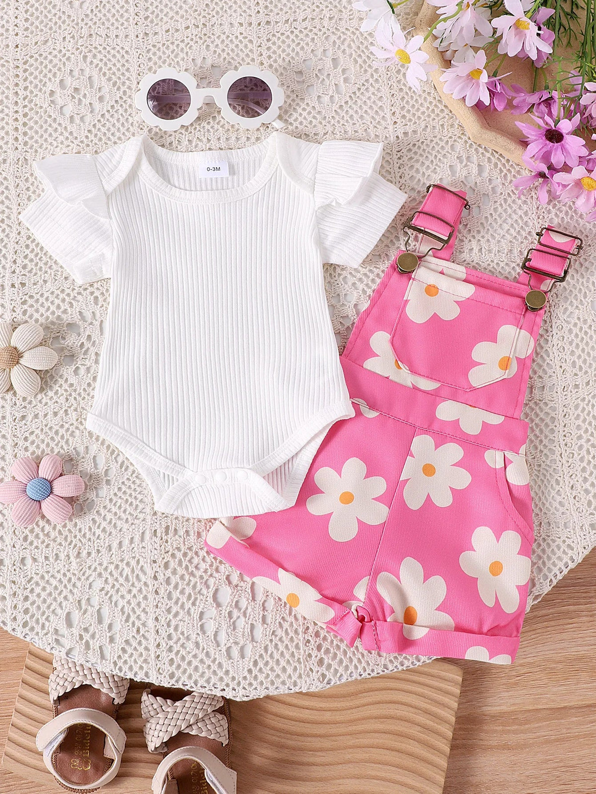 2025 Summer New Girl Baby Outdoor Casual Two-Piece Set Solid Color Short Sleeve Top Cute Cartoon Print Lace Strap Pants Children