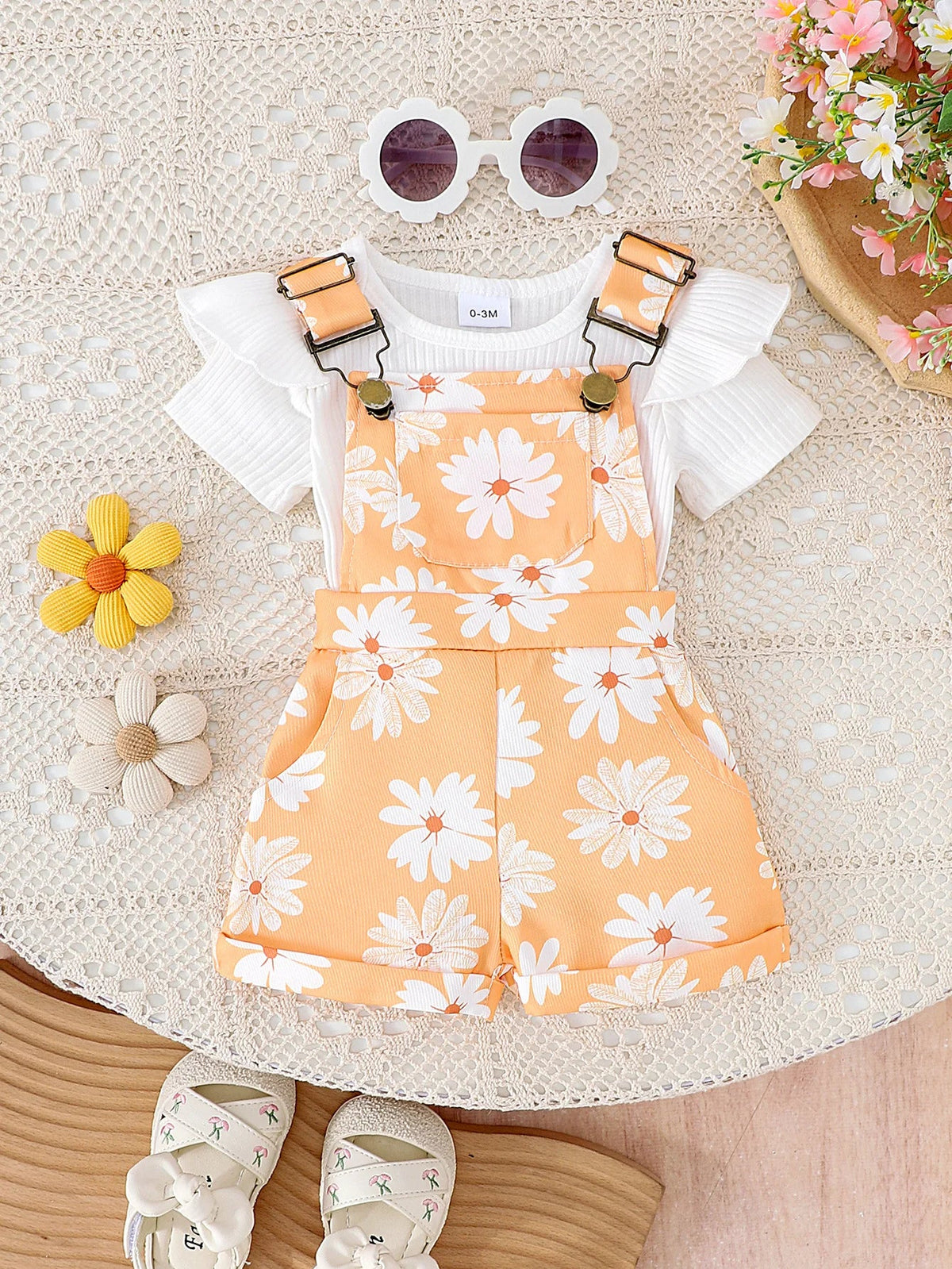 2025 Summer New Girl Baby Outdoor Casual Two-Piece Set Solid Color Short Sleeve Top Cute Cartoon Print Lace Strap Pants Children