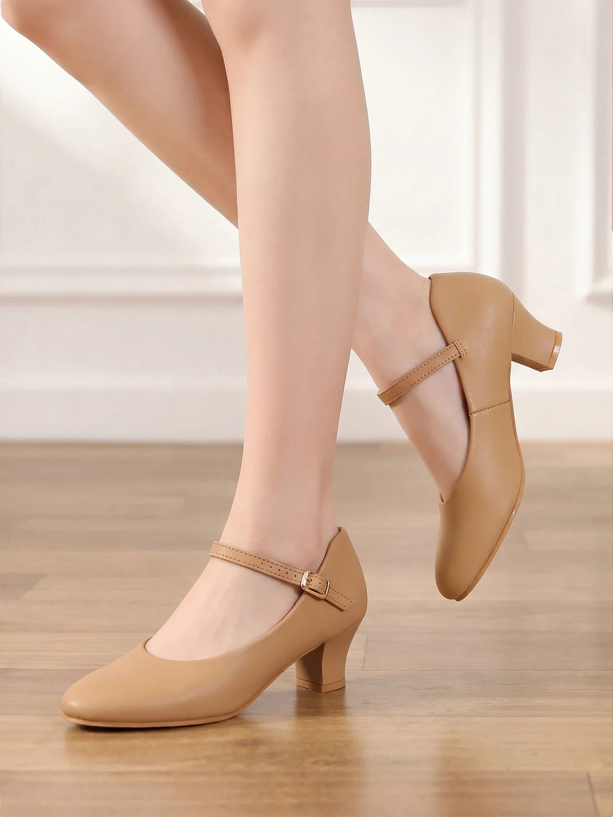 EU & US in Stock Changzhou Character Dance Shoes Black and Tan for Women Heel Shoes